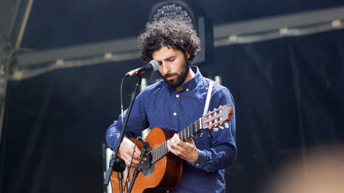 José González Named an Album After a Dylan Thomas Line