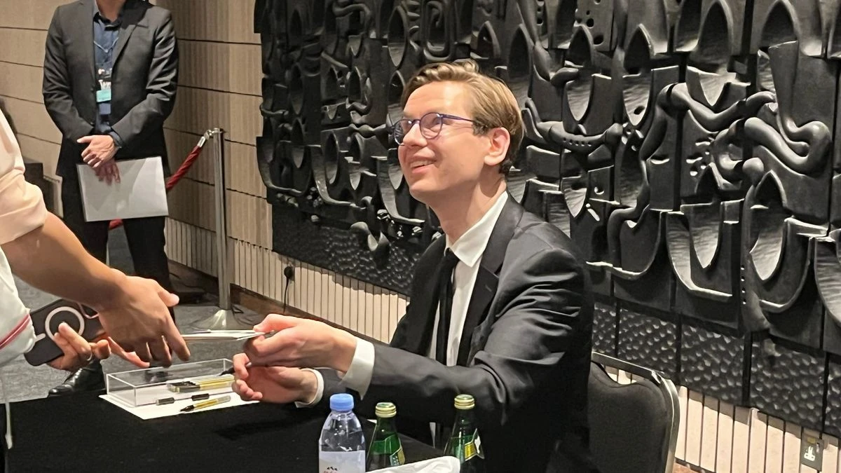 Víkingur Ólafsson Recorded a Bach Album in His Own Basement