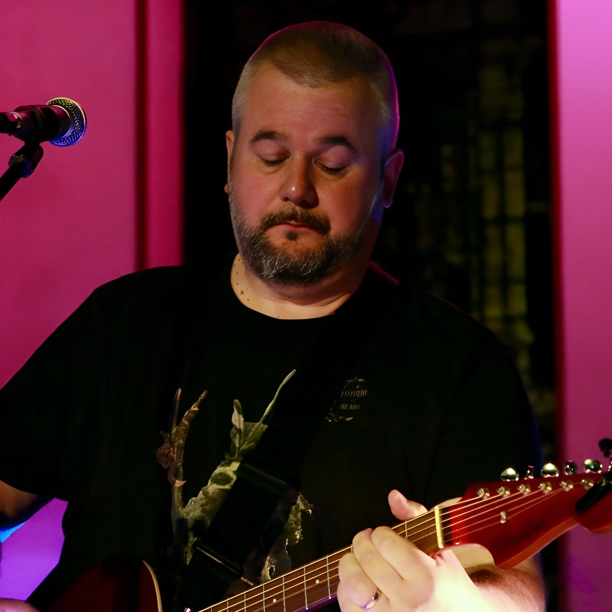 BlackSheepLad's Zombie Romance: What the Microphone Hears in a Pandemic Ukulele Waltz