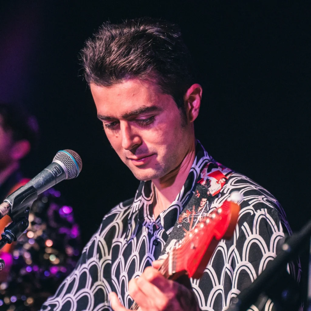 Olly Williams and the Improvised Solo on Candles Turned to Ash: What the Microphone Hears