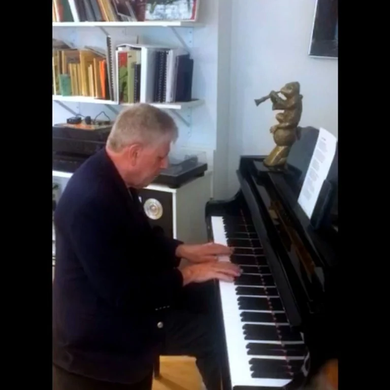 Phil Lentz, Richard Philbin and the New York Jazz Workshops Behind Bebopping Along