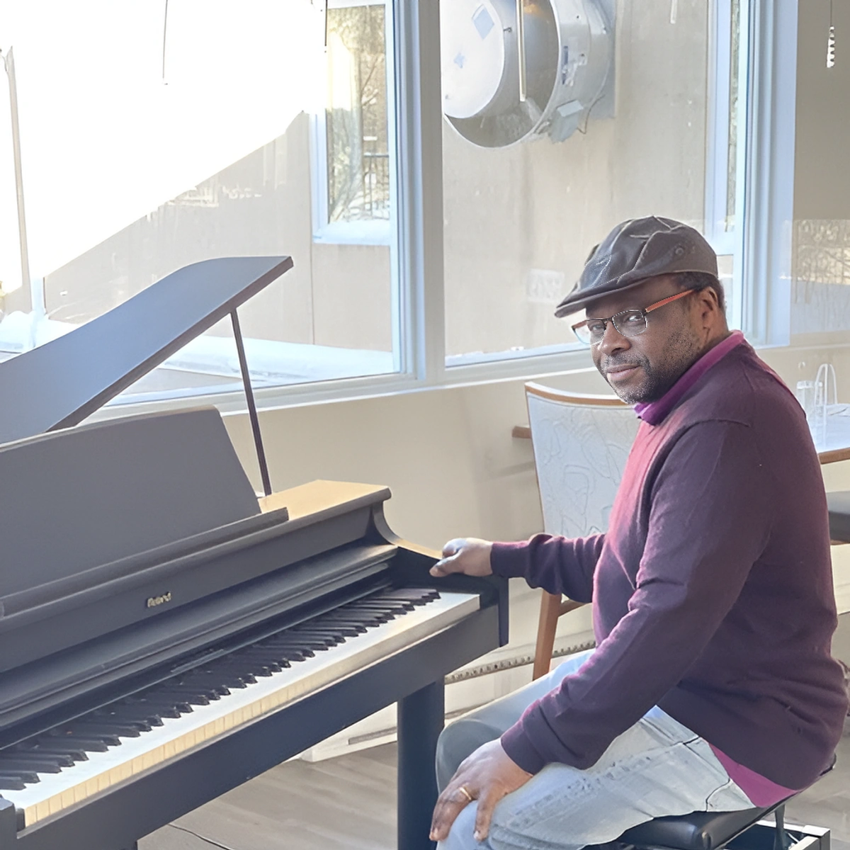 Elik Tara Group's Honoré Vraiment: What the Microphone Hears From Two Studios and Eight Voices