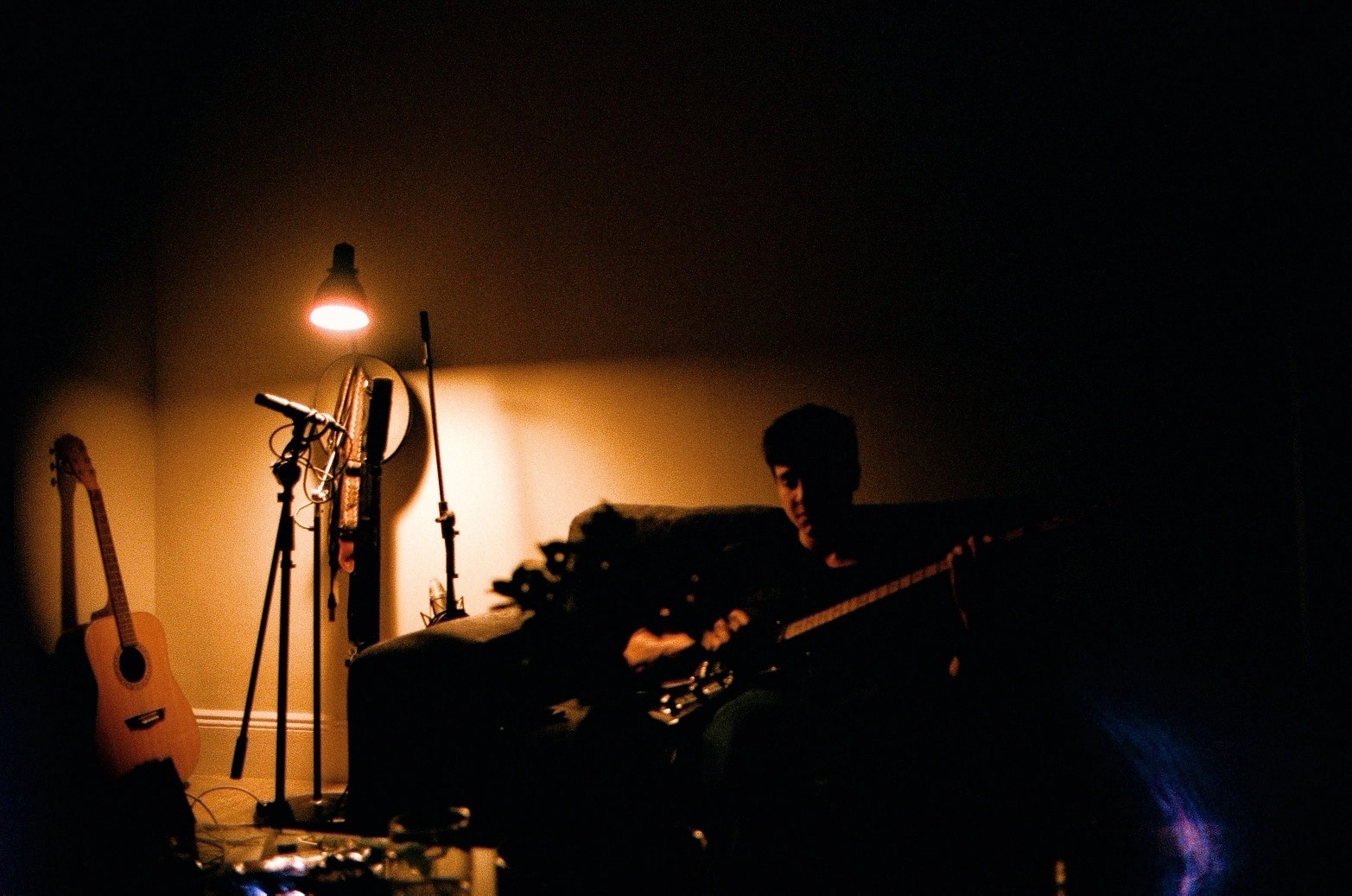Loucas Bretz Moves Here Comes the Sun From the Abbey Road Era Into Acoustic Rock
