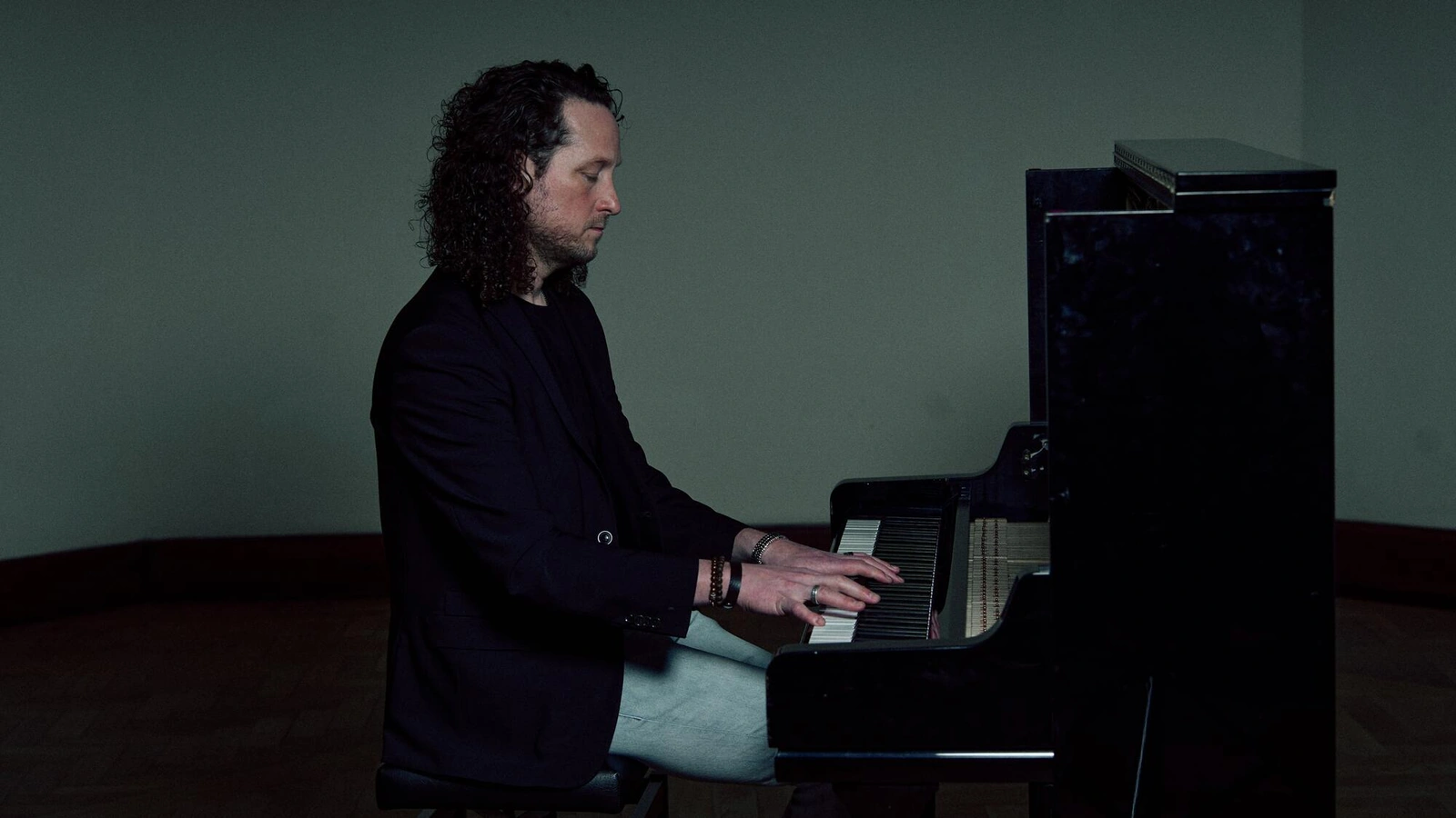Jeroen Granneman at the Piano on Time Flies By: What the Microphone Hears
