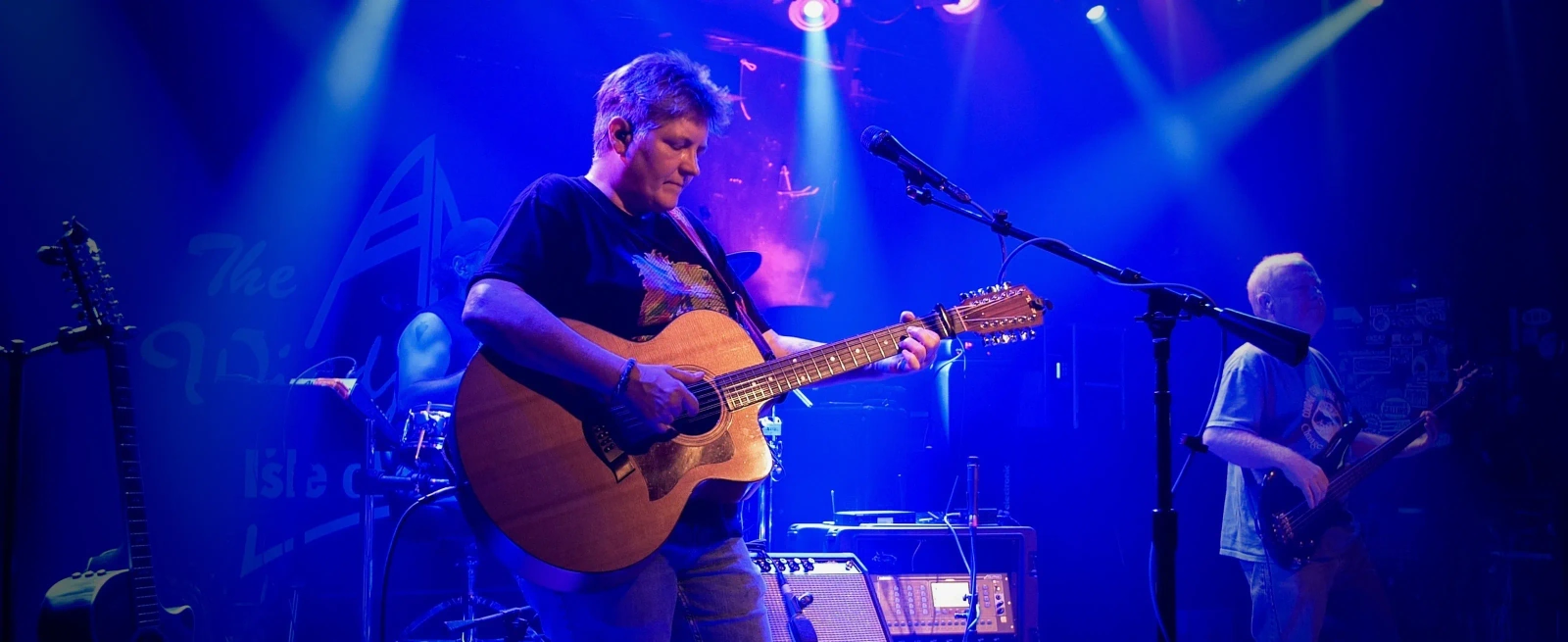 Rene Russell's 12-String and the Room in the Recording of STAND for the Ocean